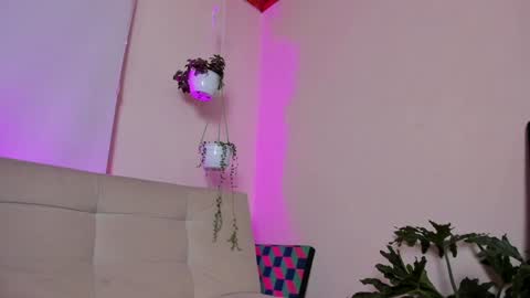 Snapshot of roselinedior chatting on January 28, 4:19 pm Lyla OF roselinedior online show from January 28, 4:19 pm