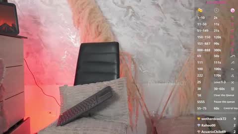 Snapshot of roselinedior chatting on September 15, 5:58 pm Lyla OF roselinedior online show from September 15, 5:58 pm
