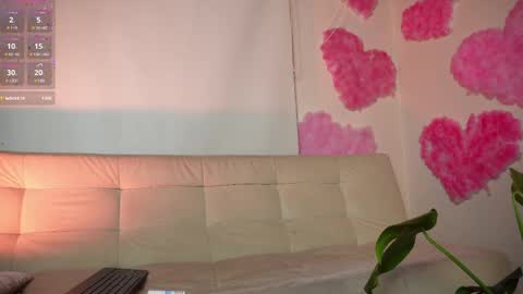 Snapshot of roselinedior chatting on February 26, 8:58 pm Lyla OF roselinedior online show from February 26, 8:58 pm