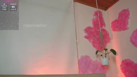 Snapshot of roselinedior chatting on March 4, 1:38 pm Lyla OF roselinedior online show from March 4, 1:38 pm
