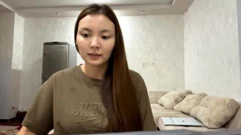 Emma online show from September 15, 7:37 pm