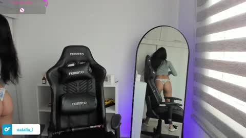 Nat online show from November 17, 4:42 pm