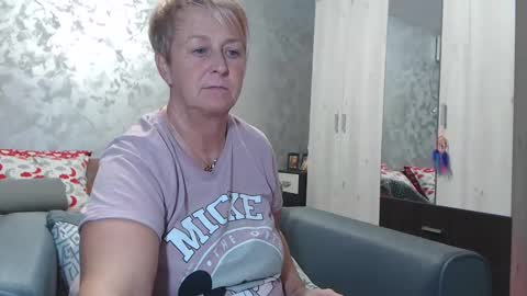 Snapshot of roses_and_lillies chatting on January 27, 6:31 pm Lovepinklilly online show from January 27, 6:31 pm