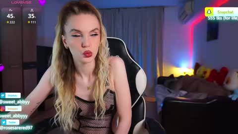 Abbygail online show from September 28, 7:01 pm