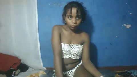 Roseyaa online show from October 6, 5:53 pm