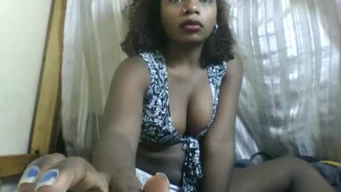 Roseyaa online show from September 15, 1:45 pm