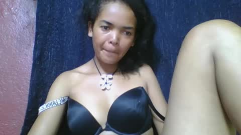 rosia685234 online show from March 3, 5:20 pm