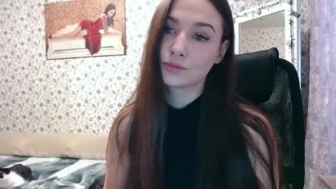 Snapshot of rosierosa chatting on March 5, 12:22 pm Rosie is waiting for YOU online show from March 5, 12:22 pm