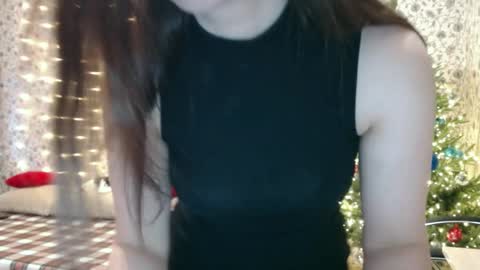 Snapshot of rosierosa chatting on December 21, 4:41 am Rosie is waiting for YOU online show from December 21, 4:41 am