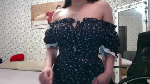 Snapshot of rosierosa chatting on March 2, 3:27 pm Rosie is waiting for YOU online show from March 2, 3:27 pm