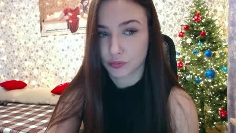 Snapshot of rosierosa chatting on January 14, 12:24 pm Rosie is waiting for YOU online show from January 14, 12:24 pm