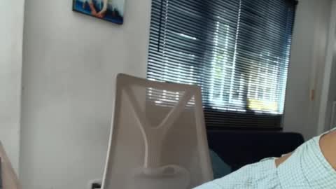 Snapshot of ross_bakerhot chatting on January 23, 6:24 pm Ross BakerHot online show from January 23, 6:24 pm