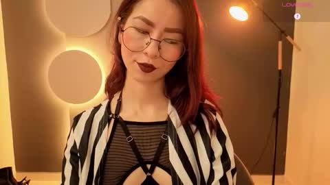 Miss Rosse online show from November 10, 3:15 pm