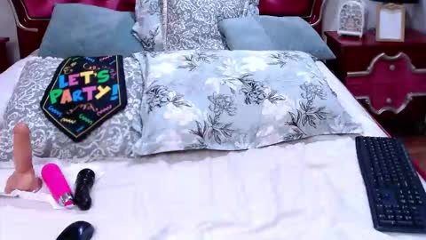 Rosse Cougar  online show from February 14, 7:55 am