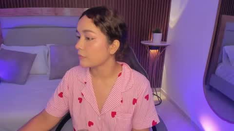 rossie_lanie_ online show from May 20, 8:15 pm