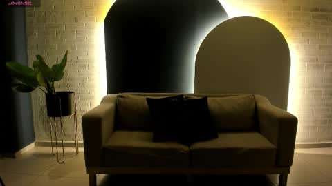 Rossie Rhoades online show from October 20, 7:19 pm