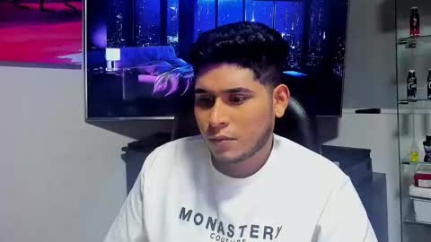 roswall25 online show from January 11, 8:42 am