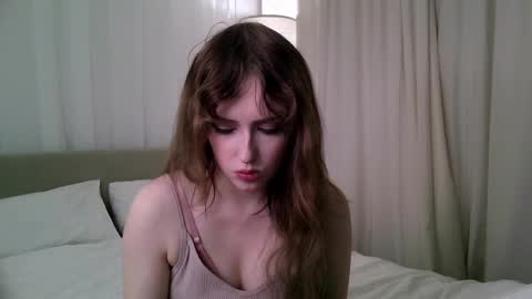 rosy_petal online show from April 8, 4:21 pm