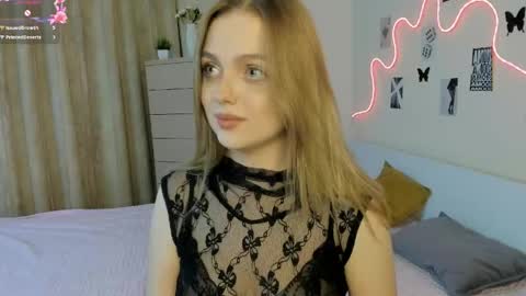 Im Luna online show from May 3, 9:43 pm