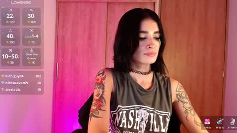Snapshot of rot_wallace chatting on February 24, 4:49 am rot_wallace online show from February 24, 4:49 am