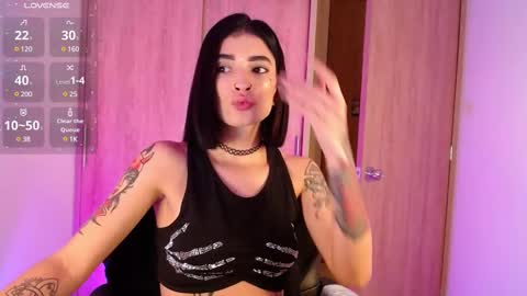 Snapshot of rot_wallace chatting on March 3, 12:37 am rot_wallace online show from March 3, 12:37 am