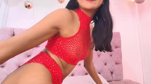 Snapshot of roulyy chatting on December 14, 2:00 am JESSY ROULY online show from December 14, 2:00 am