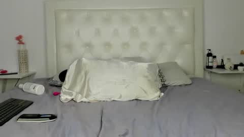 rouse_sexy_hotxx77 online show from July 12, 4:43 pm