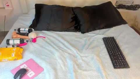 rouse_sexy_hotxx77 online show from March 19, 12:49 am