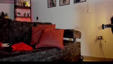 sofia online show from April 18, 7:58 pm