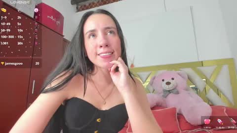 Snapshot of rousee_yarelds chatting on January 10, 2:46 am rousee_yarelds online show from January 10, 2:46 am