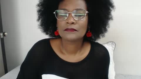 luxa online show from February 17, 1:44 pm