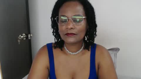 luxa online show from March 3, 1:23 pm