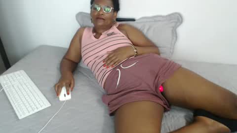 luxa online show from February 25, 9:26 pm