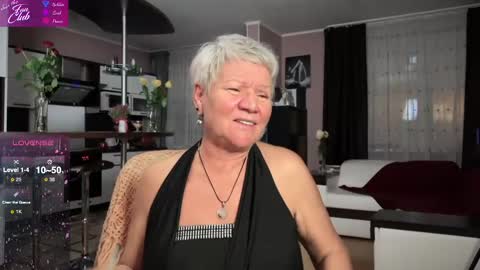Snapshot of roxana_brooks chatting on February 10, 3:42 pm Roxana online show from February 10, 3:42 pm