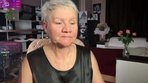 Snapshot of roxana_brooks chatting on February 21, 6:37 pm Roxana online show from February 21, 6:37 pm