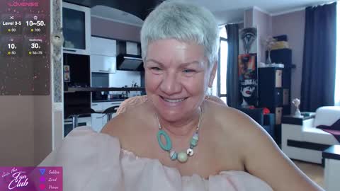 Snapshot of roxana_brooks chatting on September 22, 1:26 pm Roxana online show from September 22, 1:26 pm
