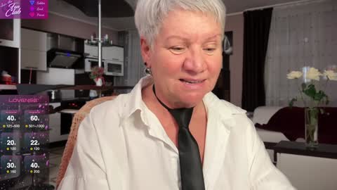 Snapshot of roxana_brooks chatting on January 29, 3:15 pm Roxana online show from January 29, 3:15 pm