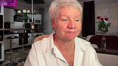 Snapshot of roxana_brooks chatting on February 3, 7:10 pm Roxana online show from February 3, 7:10 pm