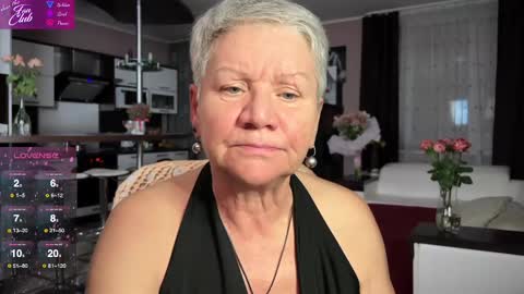 Snapshot of roxana_brooks chatting on February 22, 7:25 pm Roxana online show from February 22, 7:25 pm