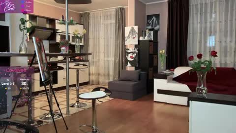 Snapshot of roxana_brooks chatting on February 14, 9:32 pm Roxana online show from February 14, 9:32 pm