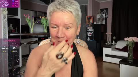 Snapshot of roxana_brooks chatting on March 10, 6:45 pm Roxana online show from March 10, 6:45 pm