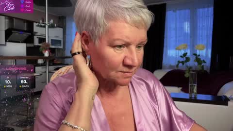 Snapshot of roxana_brooks chatting on January 26, 1:58 pm Roxana online show from January 26, 1:58 pm