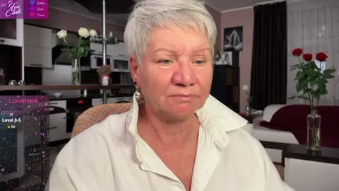 Snapshot of roxana_brooks chatting on February 3, 3:06 pm Roxana online show from February 3, 3:06 pm
