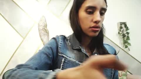   online show from October 7, 8:38 pm