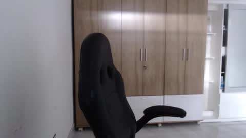 Roxana online show from December 4, 8:30 pm