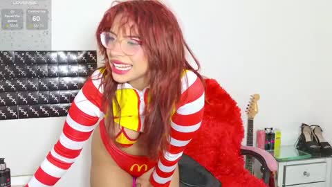 Roxane  online show from November 8, 8:45 pm