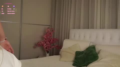 Anna Lokiss online show from October 30, 12:28 pm