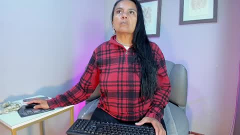  Roxanna  online show from June 1, 12:06 pm