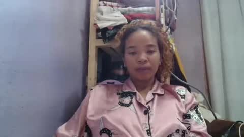 roxanne_98 online show from May 26, 3:56 am