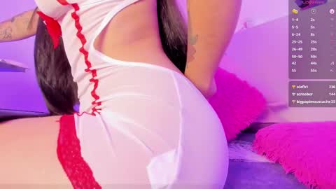 Roxanne Gomez online show from February 22, 5:02 pm